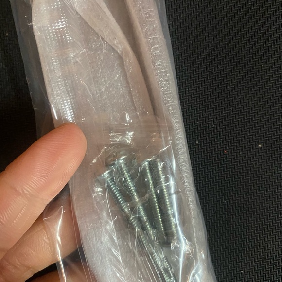 10 Drawer handles with hardware - Picture 7 of 8